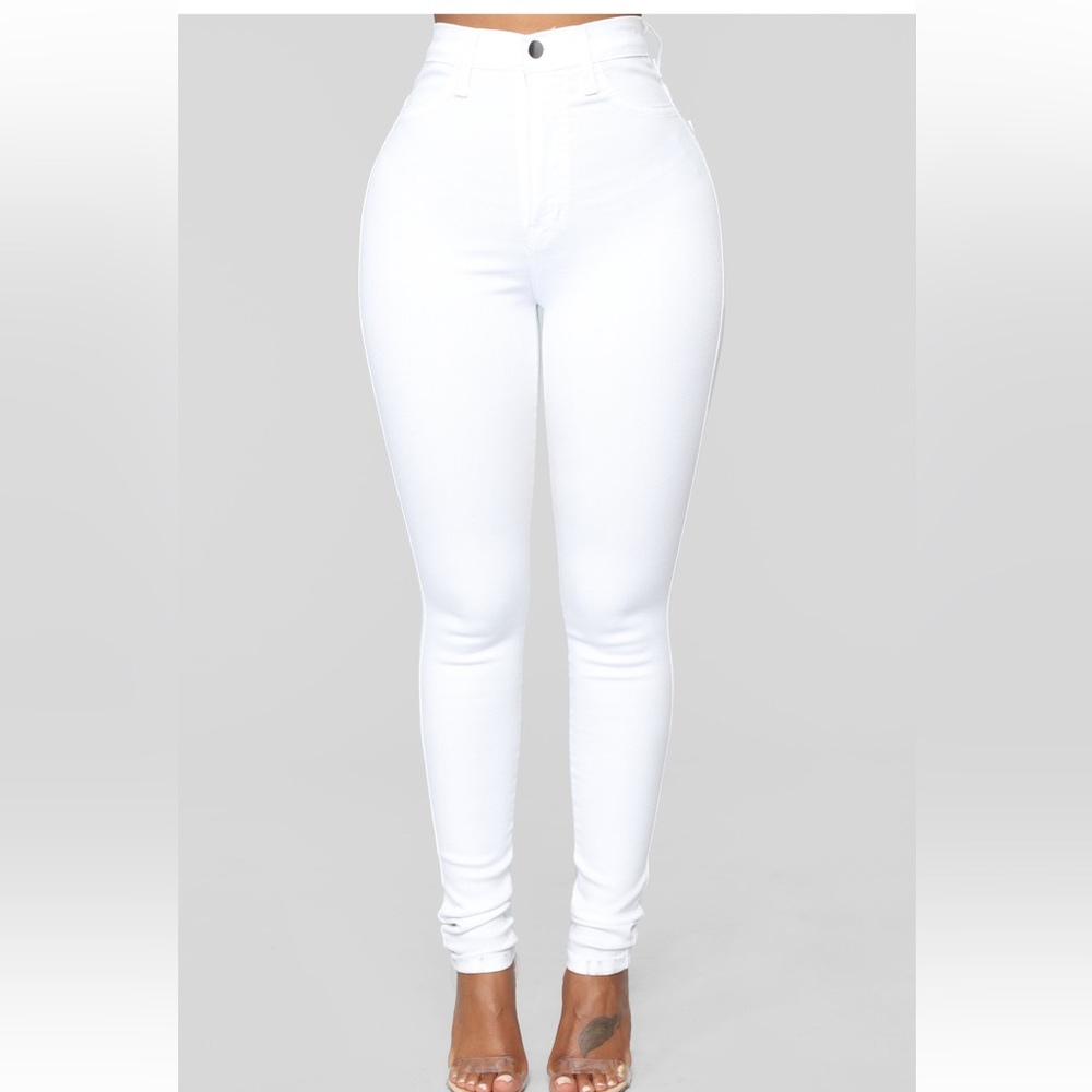 Perfectly Classic Skinny Jeans - White